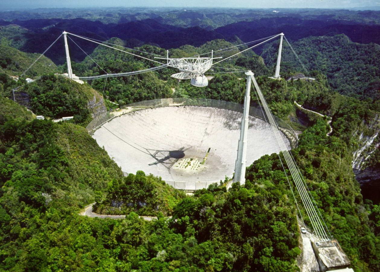 Аресибо - большой телескоп из Пуэрто-Рико